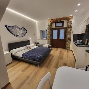 Bianca Luna , Manarola Italie
